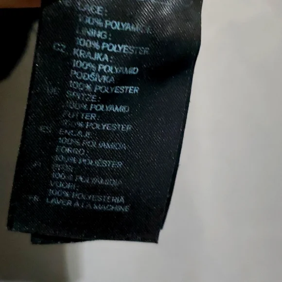 Divided Black Lace Blouse - Picture 6 of 9